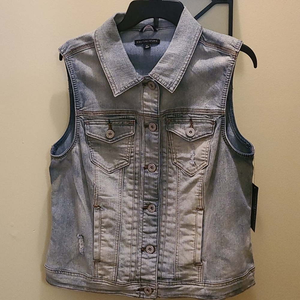 Signature Studio Distress Vest